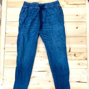 Hollister jean joggers